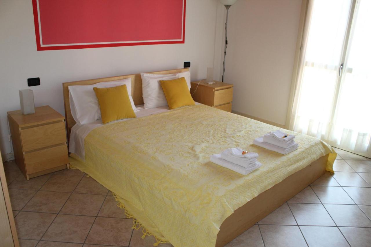 Villa Rosa Moniga del Garda Kültér fotó