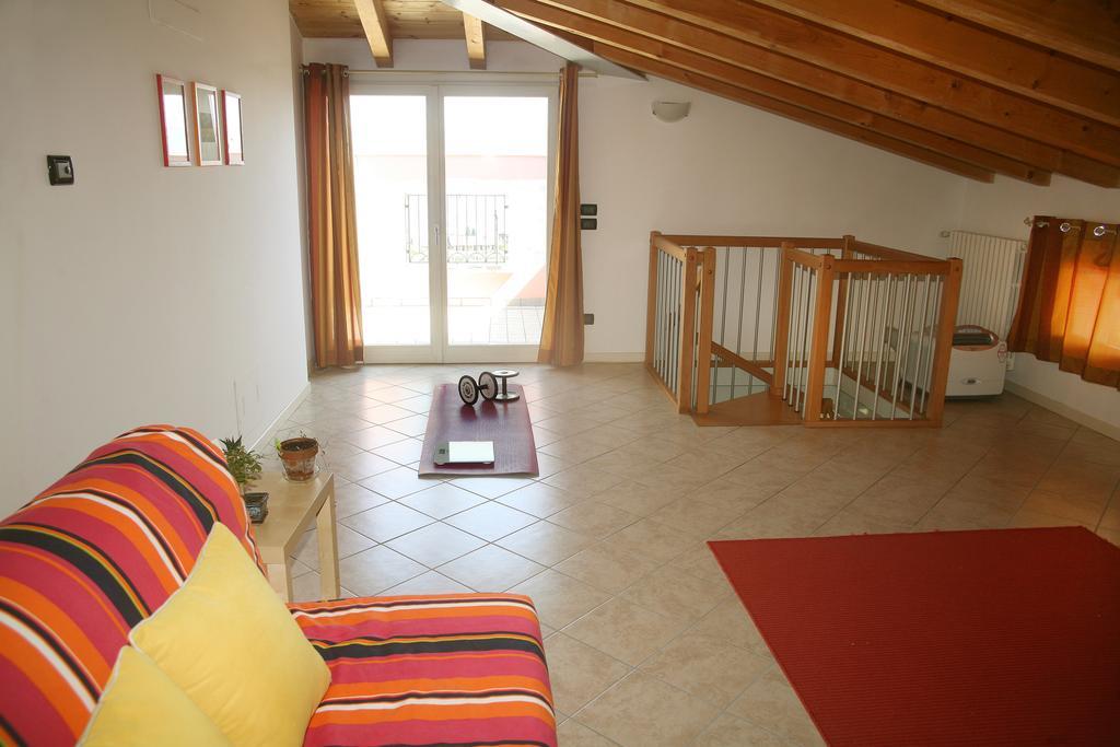 Villa Rosa Moniga del Garda Kültér fotó